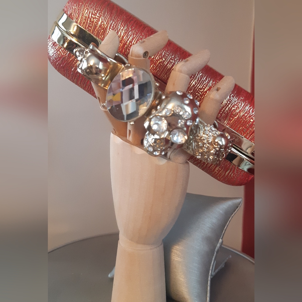 Macy’s Ladies, Skull Orange/gold Clutch